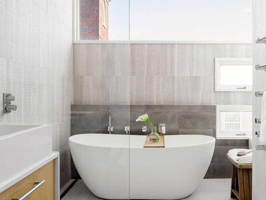 主浴室由LDa建筑事务所设计 & 室内设计，由F.H. Perry Builder